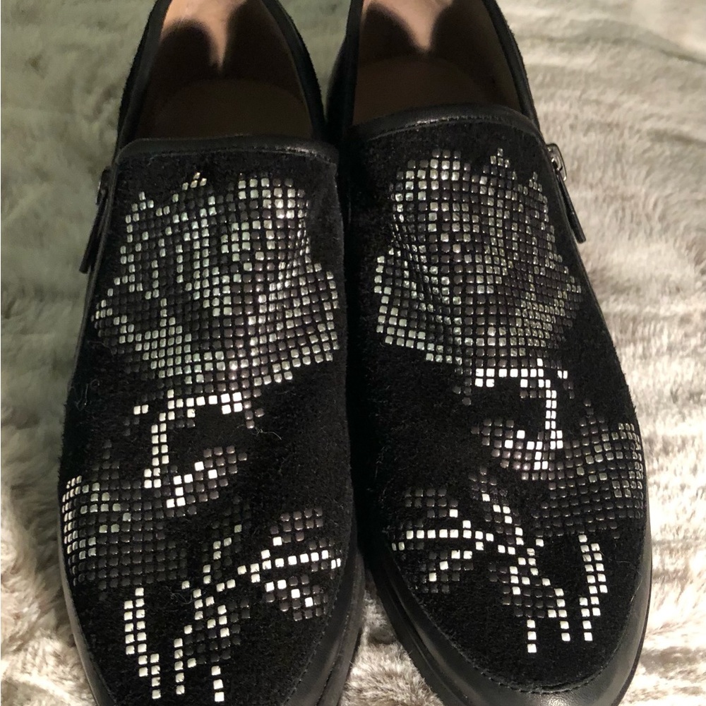 Donald J Pliner Shoes - Picture 5 of 11